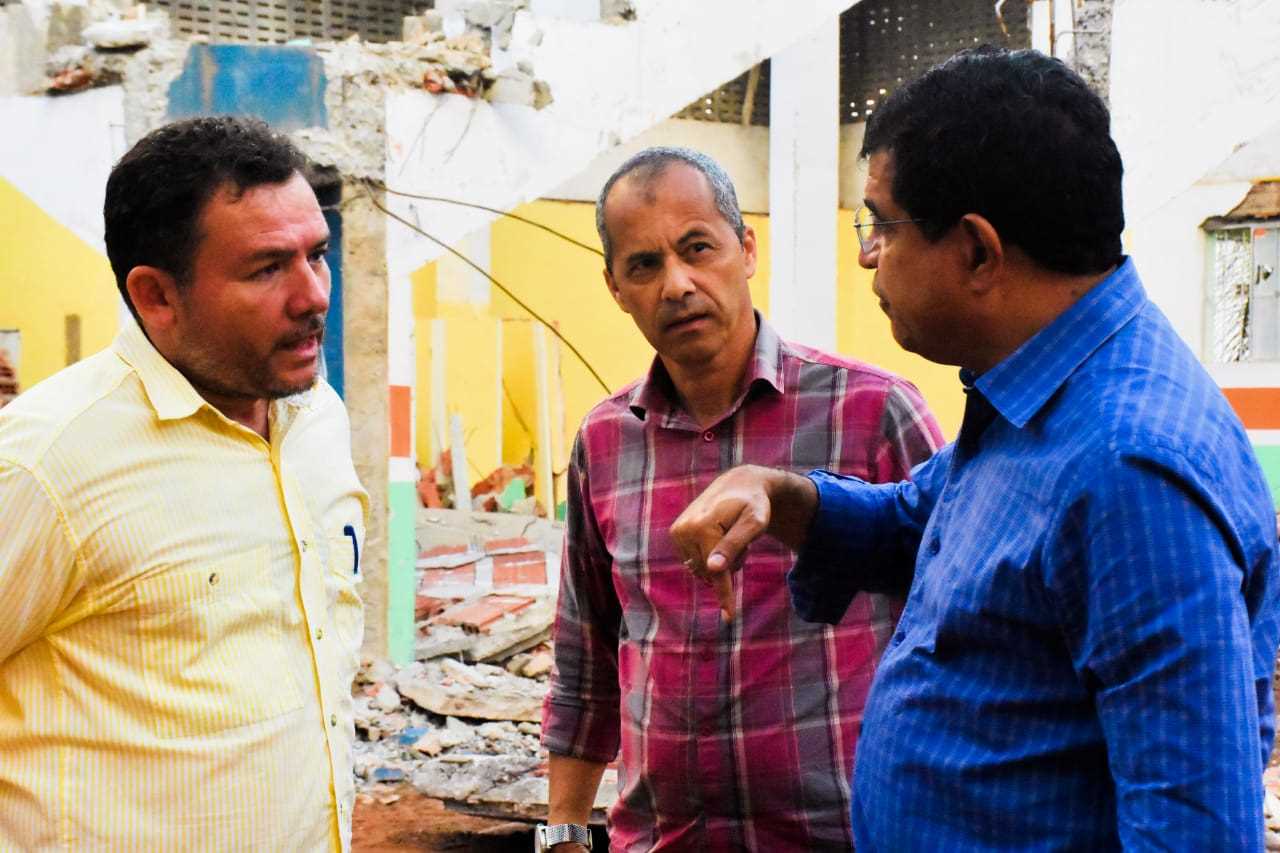 Camacã: Secretário do Estado da Bahia visita as obras de reforma do Ginásio de Esportes